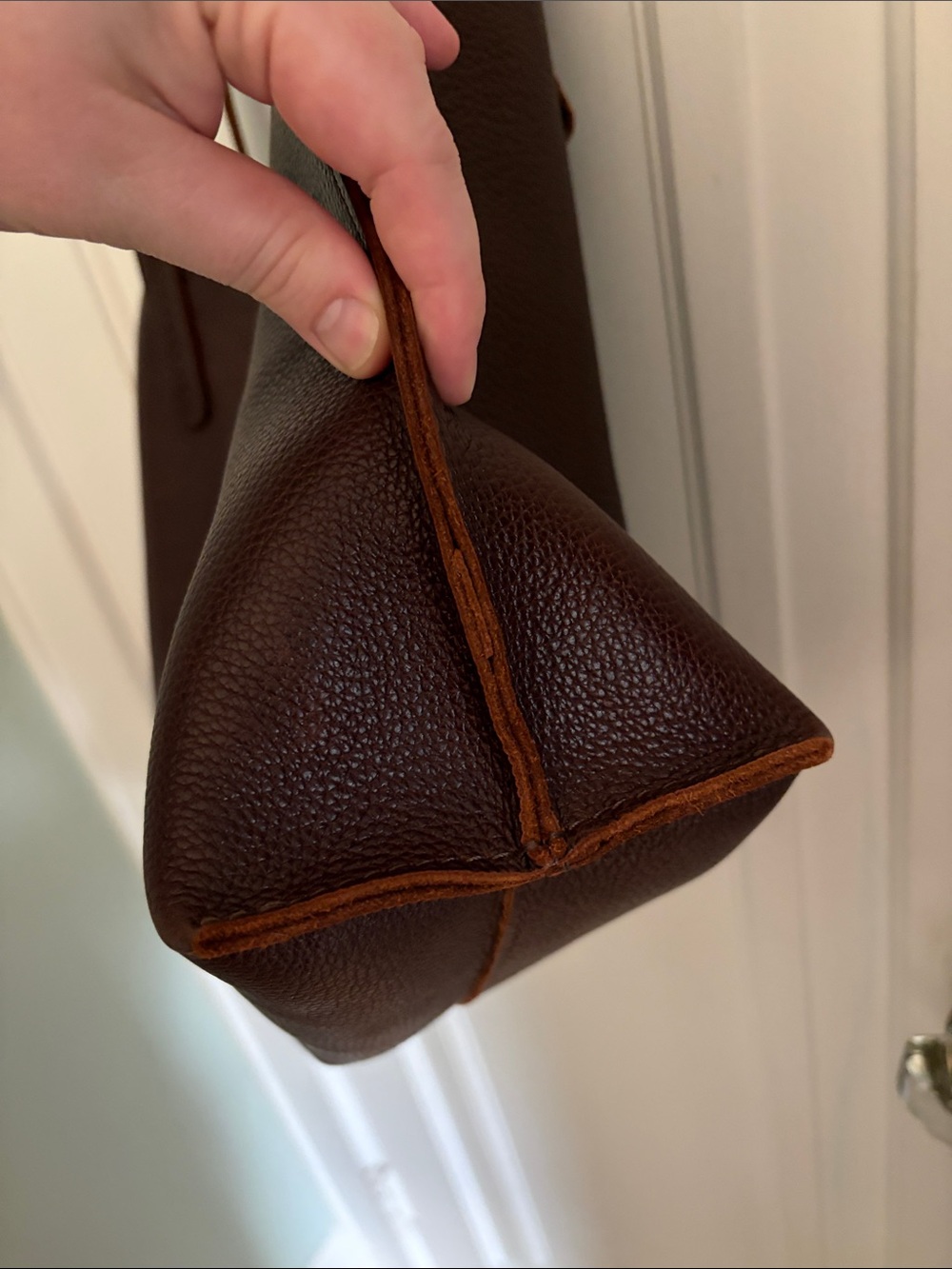 Portland Leather • Medium August Tote in Coldbrew - Picture 6 of 8